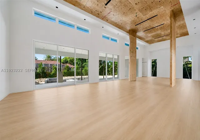 Photo 3 of Single family home for sale at 6990 Sw 91st St, Pinecrest, FL 33156 | MLS# A11923222 | Listing updated on 2026-09-01
