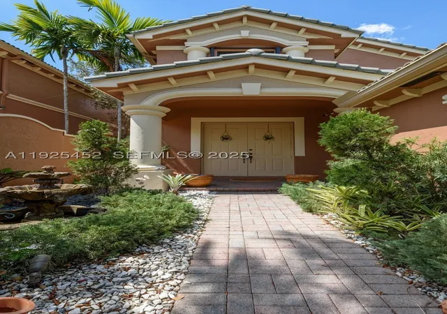 Photo 2 of Townhouse for sale at 2782 Kinsington Cir #25-4, Weston, FL 33332 | MLS# A11925452 | Listing updated on 2026-10-07