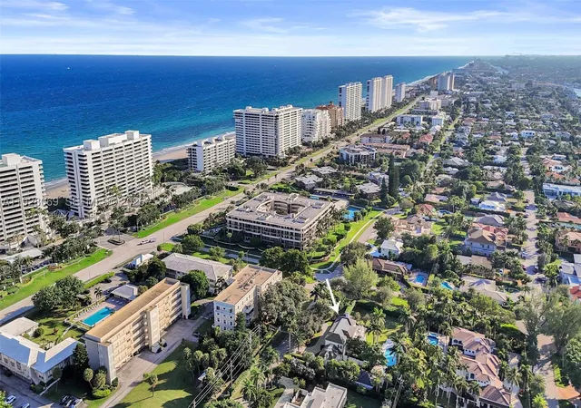 Photo 3 of Mansion for sale at 1281 Banyan Rd, Boca Raton, FL 33432 | MLS# A11928069 | Listing updated on 2026-10-07
