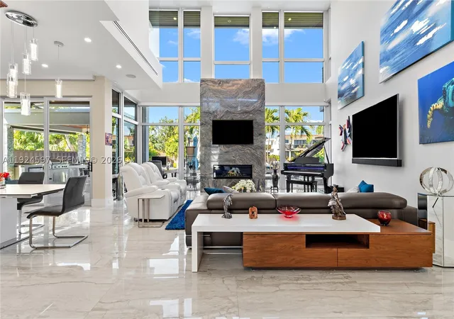 Photo 1 of Single family home for sale at 2809 Ne 24th Pl, Fort Lauderdale, FL 33305 | MLS# A11924597 | Listing updated on 2026-10-07