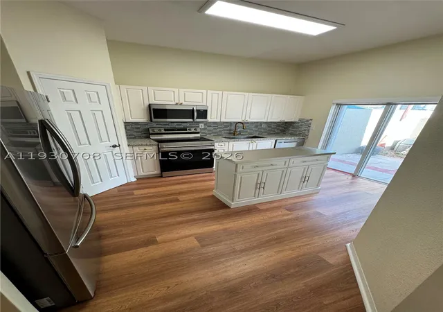 Photo 3 of Townhouse for sale at 2452 Se 19th Ct, Homestead, FL 33035 | MLS# A11930708 | Listing updated on 2026-09-15