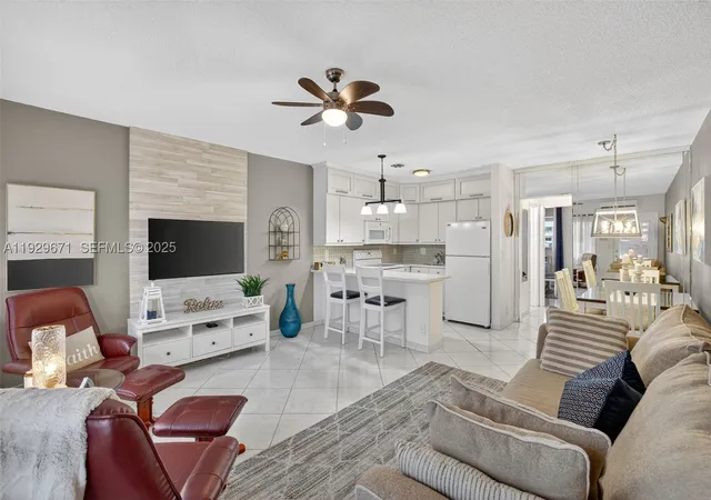 Photo 1 of Condo for sale at 800 Sw 10th Ter #4T, Hallandale Beach, FL 33009 | MLS# A11929671 | Listing updated on 2026-09-21