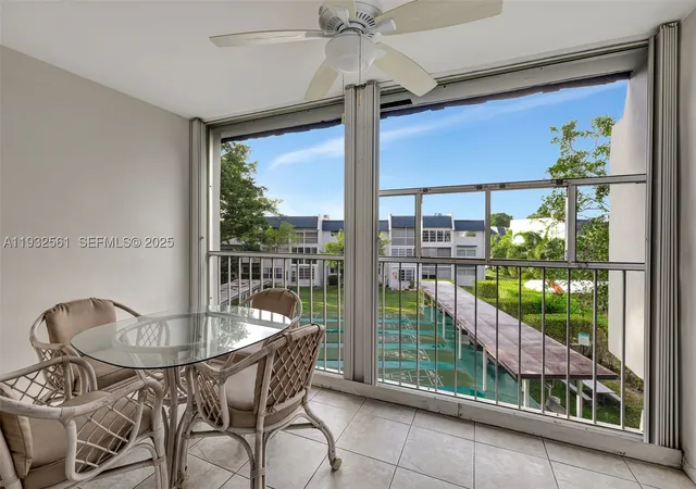 Listing Photo 4 - Condo for sale in building located at 7897 Golf Cir Dr, Pompano Beach, FL 33063 - Unit #309