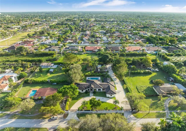 Photo 96 of Mansion for sale at 10398 Sw 64Th St, Miami, FL 33173 | MLS# A11933699 | Listing updated on 2026-09-04