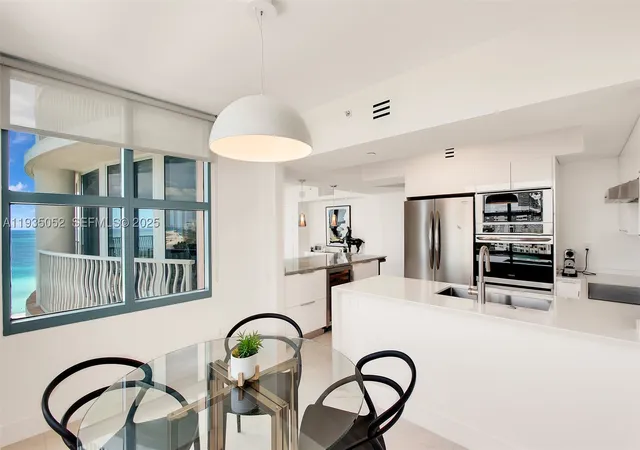 Photo 4 of Sale Pending at 1500 Ocean Dr #1201, Miami Beach, FL 33139 | MLS# A11935052 | Listing updated on 2026-09-14