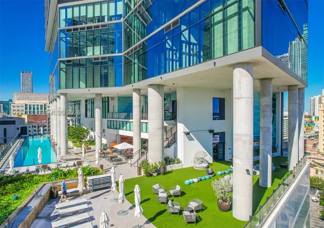 Photo 3 of Condo for sale at 398 Ne 5th St #2319, Miami, FL 33132 | MLS# A11922752 | Listing updated on 2026-09-10