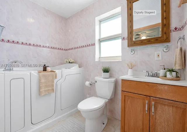 Photo 3 of Single family home for sale at 5010 Nw 51st St, Tamarac, FL 33319 | MLS# A11936810 | Listing updated on 2026-09-11