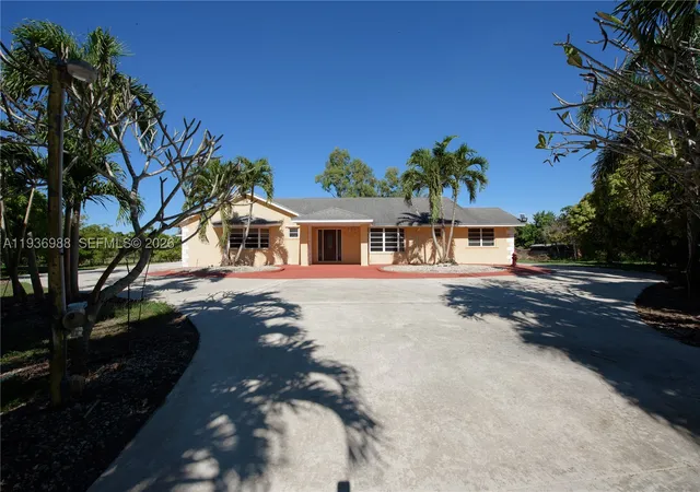 Photo 3 of Single family home for sale at 21295 Sw 376th St, Homestead, FL 33034 | MLS# A11936988 | Listing updated on 2026-08-27