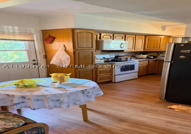Photo 3 of Single family home for sale at 1100 Ne 110th St, Miami, FL 33161 | MLS# A11933761 | Listing updated on 2026-09-02