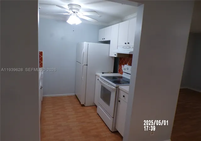 Listing Photo 4 - Condo for sale in building located at 13300 Sw 1St St, Pembroke Pines, FL 33027 - Unit #112O