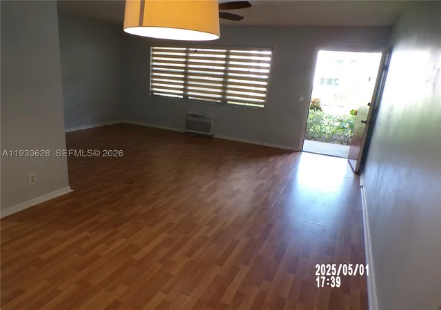 Listing Photo 5 - Condo for sale in building located at 13300 Sw 1St St, Pembroke Pines, FL 33027 - Unit #112O