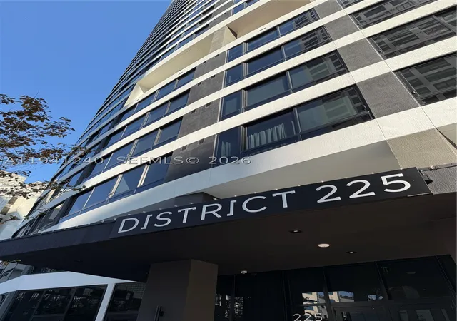 Photo 1 of Condo for sale at 225 N Miami Ave #3505, Miami, FL 33128 | MLS# A11941240 | Listing updated on 2026-09-10