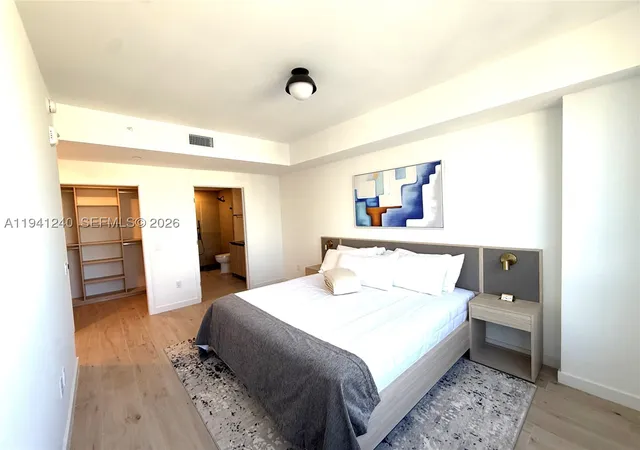 Photo 3 of Condo for sale at 225 N Miami Ave #3505, Miami, FL 33128 | MLS# A11941240 | Listing updated on 2026-09-10