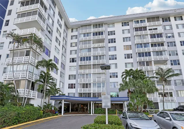 Condo for sale at 4350 Hillcrest Dr #702, Hollywood, FL 33021 | MLS# A11934170