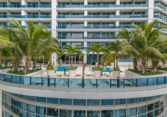 Photo 2 of Condo for sale at 200 Biscayne Boulevard Way #4202, Miami, FL 33131 | MLS# A11939617 | Listing updated on 2026-09-18
