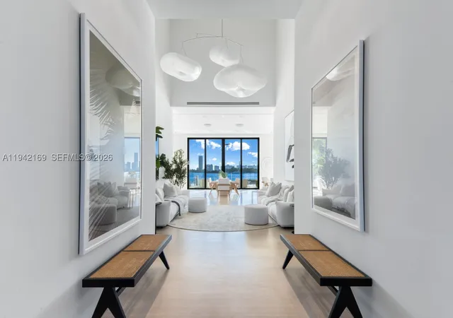 Photo 2 of Mansion for sale at 33 E Dilido Dr, Miami Beach, FL 33139 | MLS# A11942169 | Listing updated on 2026-09-02