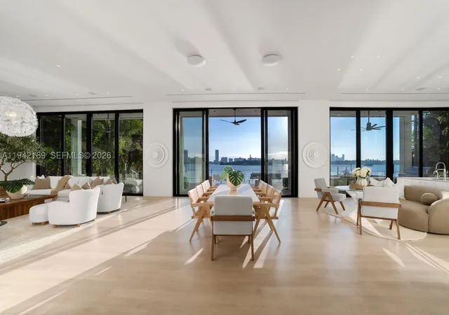 Photo 4 of Single family home for sale at 33 E Dilido Dr, Miami Beach, FL 33139 | MLS# A11942169 | Listing updated on 2026-10-05