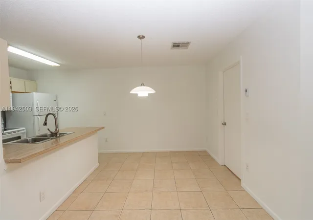 Listing Photo 5 - Condo for sale in building located at 18328 Nw 68Th Ave, Miami, FL 33015 - Unit #P