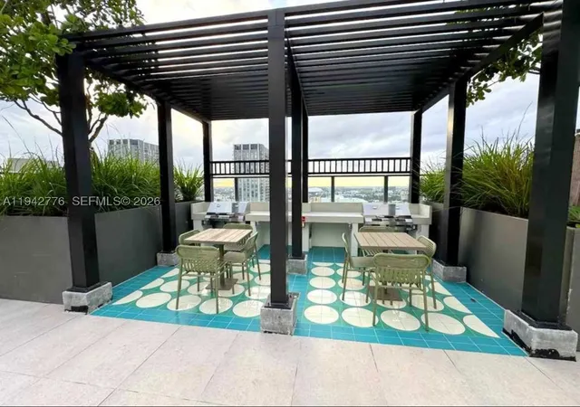 Listing Photo 4 - Condo for sale in building located at 601 N Miami Ave, Miami, FL 33316 - Unit #901