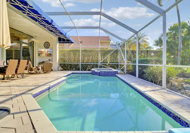 3rd image of 8216 Cypress Point Rd, West Palm Beach, FL 33412 | MLS# R11153477