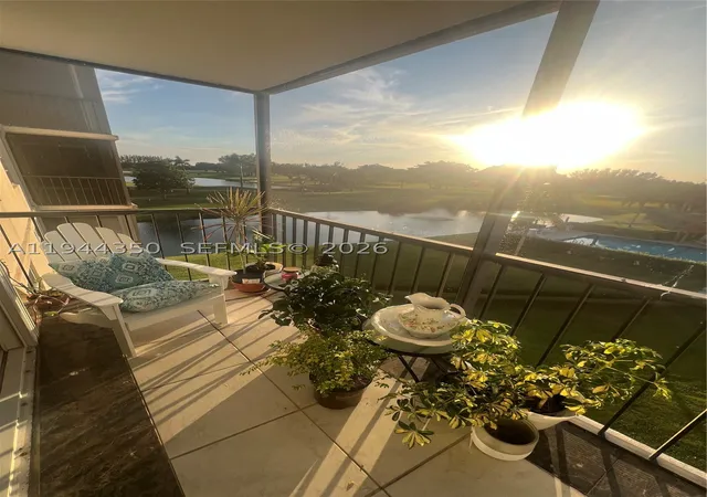 Photo 4 of House for sale at 8900 Washington Blvd #402, Pembroke Pines, FL 33025 | MLS# A11944350 | Listing updated on 2026-08-27