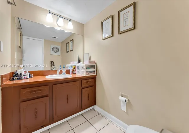 Listing Photo 4 - Condo for sale in building located at 9050 Nw 28Th St, Coral Springs, FL 33065 - Unit #131