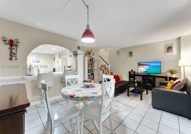Listing Photo 5 - Condo for sale in building located at 9050 Nw 28Th St, Coral Springs, FL 33065 - Unit #131