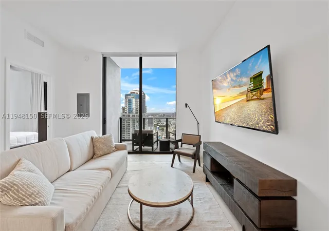 Photo 2 of Condo for sale at 159 Ne 6Th St #5113, Miami, FL 33132 | MLS# A11948150 | Listing updated on 2026-09-17
