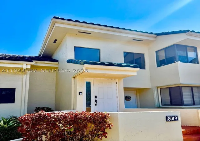 Photo 1 of Condo for sale at 8019 Nw 15th Mnr #8019, Plantation, FL 33322 | MLS# A11944357 | Listing updated on 2026-09-12
