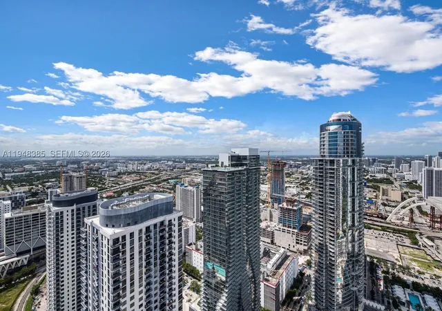 Photo 2 of Condo for sale at 159 Ne 6th St #5101, Miami, FL 33132 | MLS# A11948385 | Listing updated on 2026-09-04