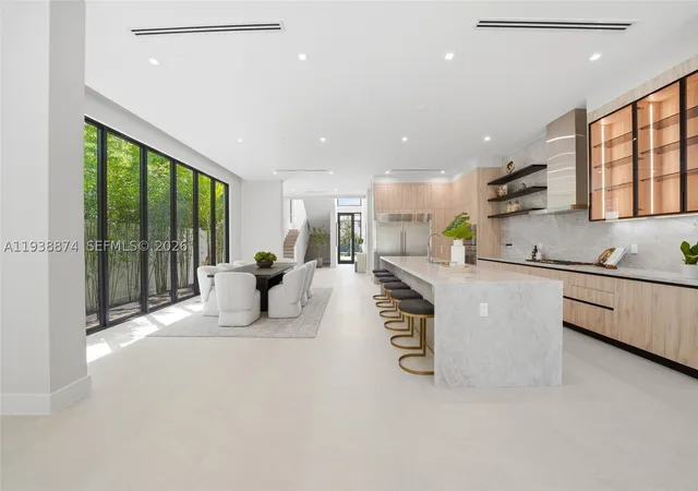 Photo 3 of Single family home for sale at 1117 Se 9th St, Fort Lauderdale, FL 33316 | MLS# A11938874 | Listing updated on 2026-10-06