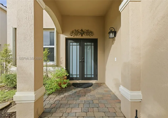 Photo 4 of Single family home for sale at 1844 Aspen Ln, Weston, FL 33327 | MLS# A11951213 | Listing updated on 2026-08-26