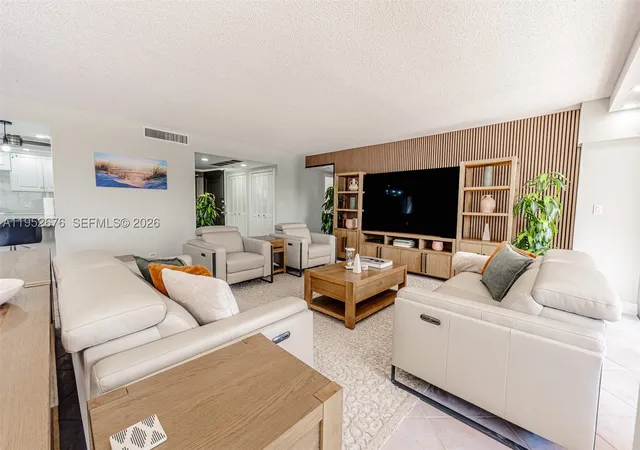 Listing Photo 4 - Condo for sale in building located at 1800 Ne 114Th St, Miami, FL 33181 - Unit #909