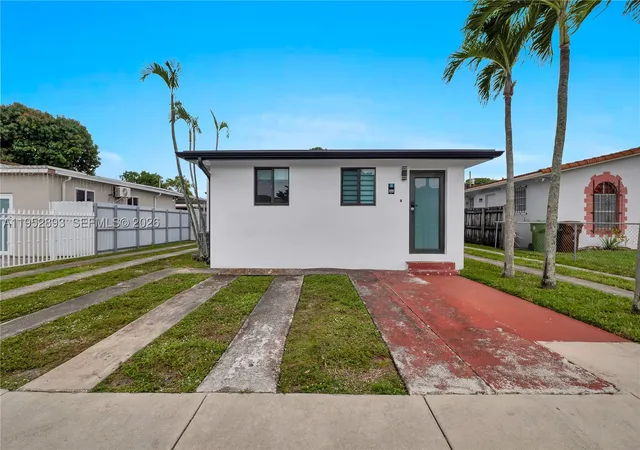 Photo 3 of House for sale at 458 E 20Th St, Hialeah, FL 33013 | MLS# A11952893 | Listing updated on 2026-09-08