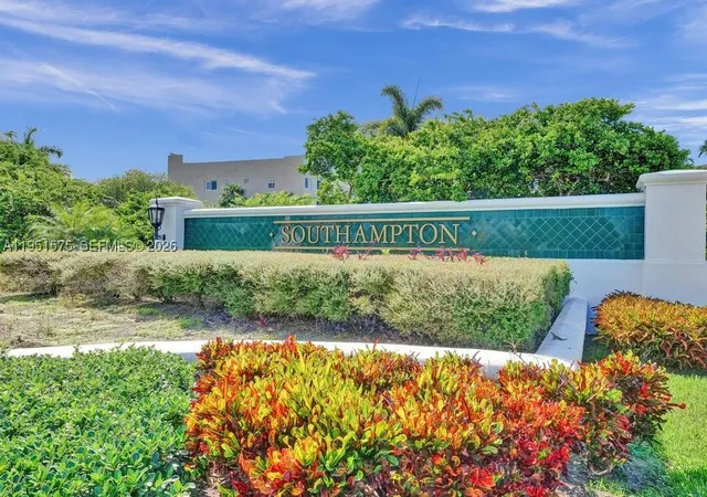 Listing Photo 2 - Condo for sale in building located at 7763 Southampton Ter, Tamarac, FL 33321 - Unit #403