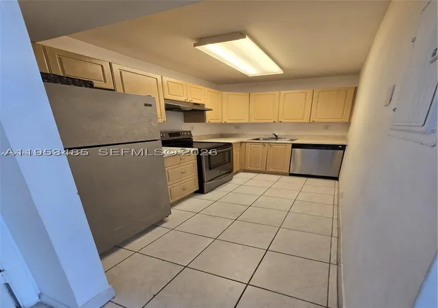 Photo 2 of Condo for sale at 405 S Pine Island Rd #202D, Plantation, FL 33324 | MLS# A11953485 | Listing updated on 2026-09-04