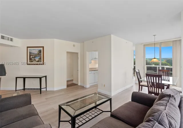 Listing Photo 2 - Condo for sale in building located at 4775 Collins Ave, Miami, FL 33140 - Unit #507