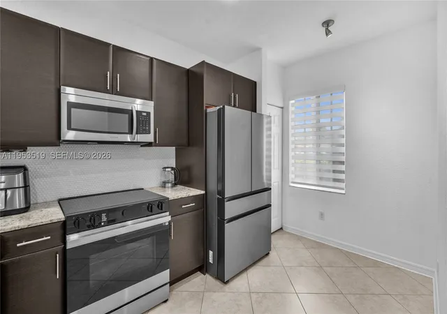 Photo 3 of Condo for sale at 121 Nw 2nd Ave #4, Hallandale Beach, FL 33009 | MLS# A11953519 | Listing updated on 2026-09-02