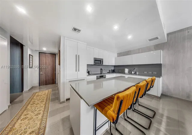 Photo 4 of Condo for sale at 68 Se 6Th St #3309, Miami, FL 33131 | MLS# A11952886 | Listing updated on 2026-09-18