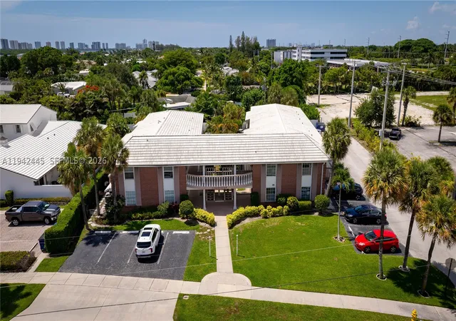 Photo 2 of Condo for sale at 148 Yacht Club Dr #10, North Palm Beach, FL 33408 | MLS# A11942445 | Listing updated on 2026-09-03