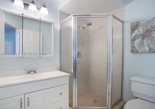 Listing Photo 4 - Condo for sale in building located at 3531 Nw 50Th Ave, Lauderdale Lakes, FL 33319 - Unit #514