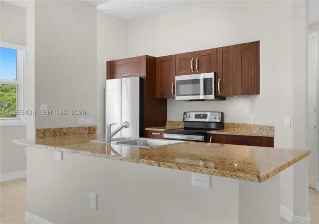 Photo 1 of Condo for sale at 20000 E Country Club Dr #402, Aventura, FL 33180 | MLS# A11955424 | Listing updated on 2026-08-31