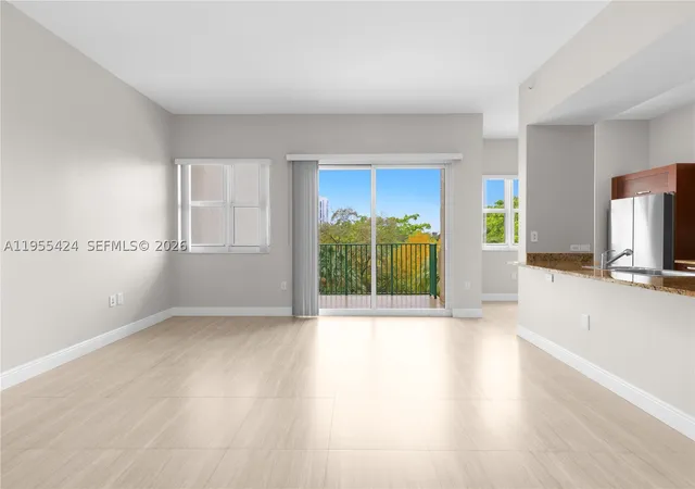 Photo 3 of Condo for sale at 20000 E Country Club Dr #402, Aventura, FL 33180 | MLS# A11955424 | Listing updated on 2026-08-31