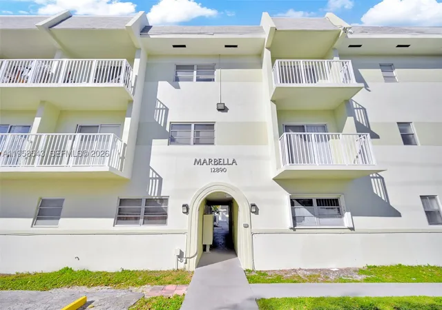 Listing Photo 2 - Condo for sale in building located at 12890 Ne 8Th Ave, Miami, FL 33161 - Unit #208