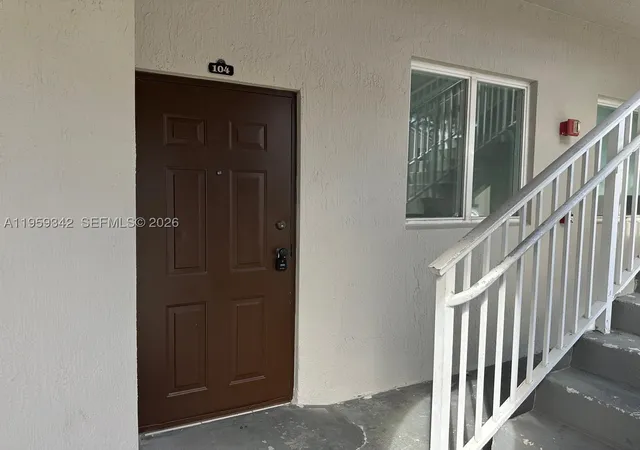 Photo 2 of Sale Pending at 1661 Se 29th Ct #104, Homestead, FL 33035 | MLS# A11959342 | Listing updated on 2026-09-18