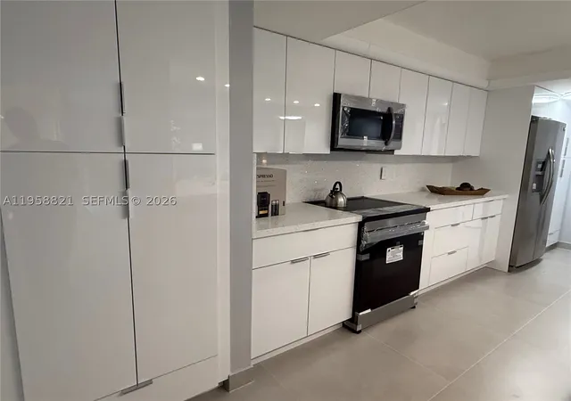 Photo 3 of Condo for sale at 950 Egret Cir #5409, Delray Beach, FL 33444 | MLS# A11958821 | Listing updated on 2026-09-29