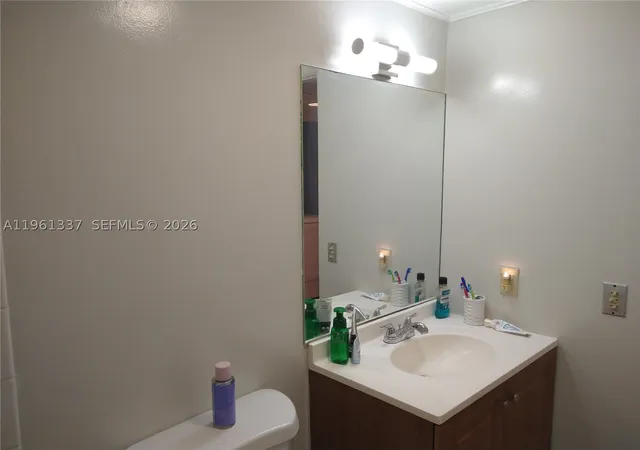 Listing Photo 5 - Condo for sale in building located at 7554 Stirling Rd, Davie, FL 33024 - Unit #105
