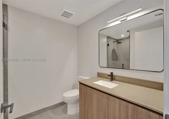 Photo 3 of Condo for sale at 121 Ne 5Th Street #401B, Miami, FL 33132 | MLS# A11961990 | Listing updated on 2026-10-06