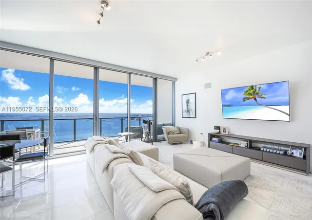 Photo 4 of Sale Pending at 1451 Brickell Ave #3902, Miami, FL 33131 | MLS# A11955072 | Listing updated on 2026-09-14