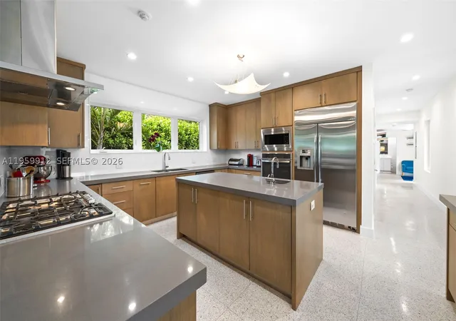 Photo 3 of Single family home for sale at 4595 N Jefferson Ave, Miami Beach, FL 33140 | MLS# A11959912 | Listing updated on 2026-08-26